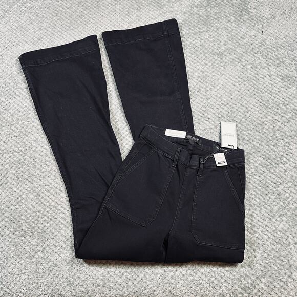 NWT Judy Blue High Rise Black Pull On Flare Jeans 1/25 - Picture 1 of 7
